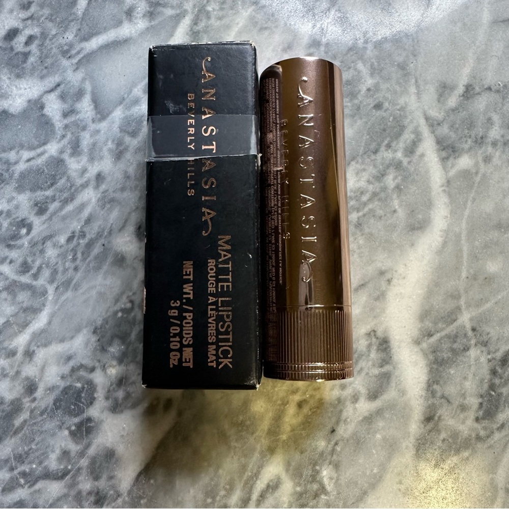 Anastasia Beverly Hills ABH Matte Lipstick Blackberry